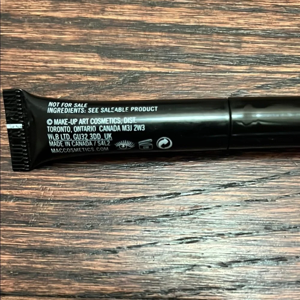 MAC In Extreme Dimension Lash Mascara (sample size)